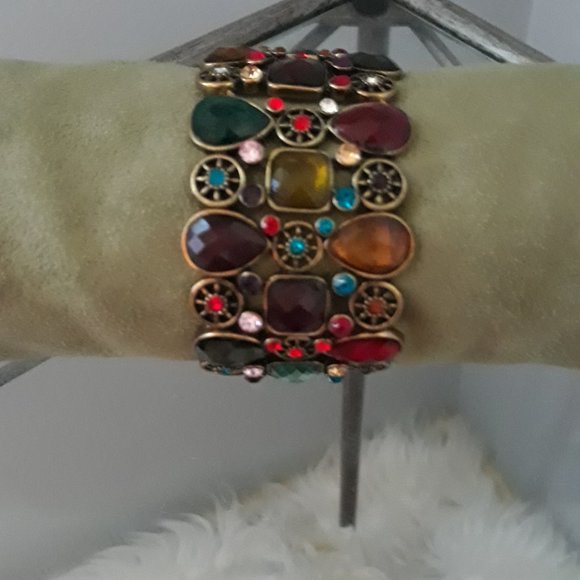 Cuff Bracelet. - Picture 1 of 2